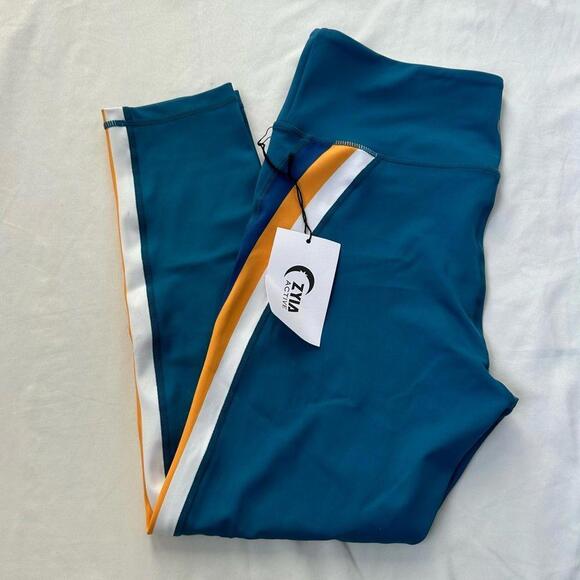 Zyia Janis Light n Tight Hi-Rise 7/8 Leggings - Picture 4 of 6